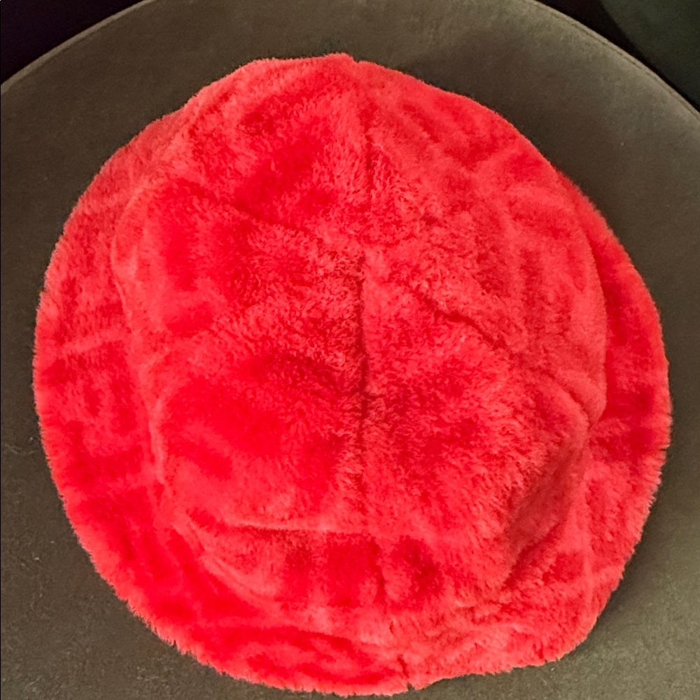 Fendi shearling bucket hat with a Zucca monogram pattern.Orange/Red Fuzzy - Picture 4 of 9
